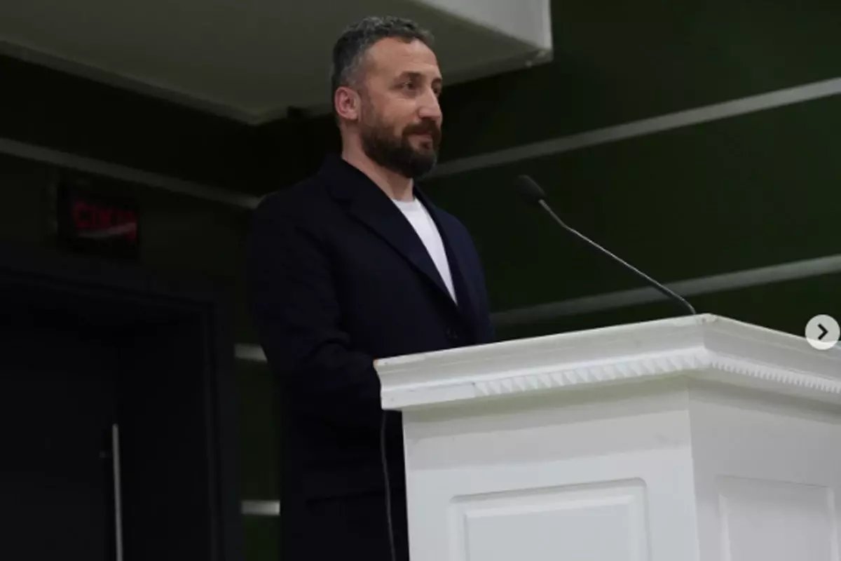 Lider Gebzespor'da deprem! Başkan zehir zemberek sözlerle görevini bıraktı