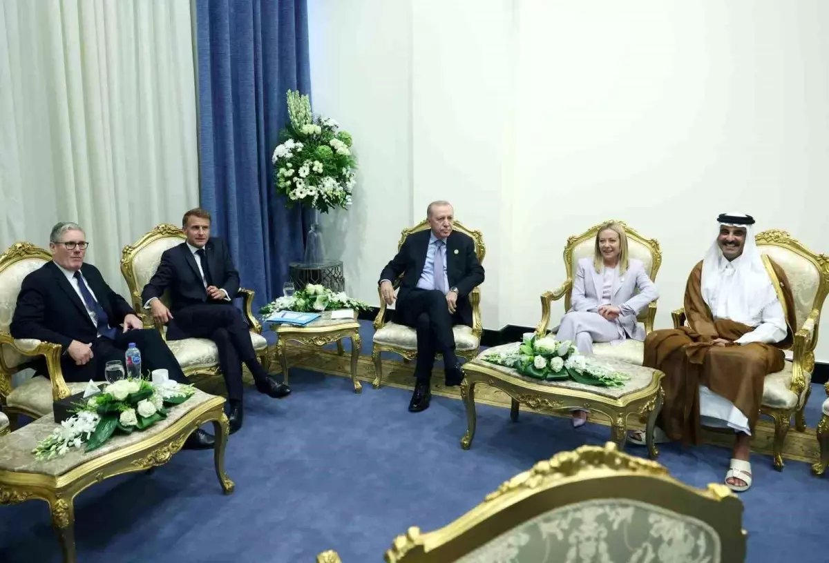 Cumhurbaşkanı Erdoğan'dan İtalya Başbakanı Meloni'ye: ''Sigarayı bıraktırmam lazım''