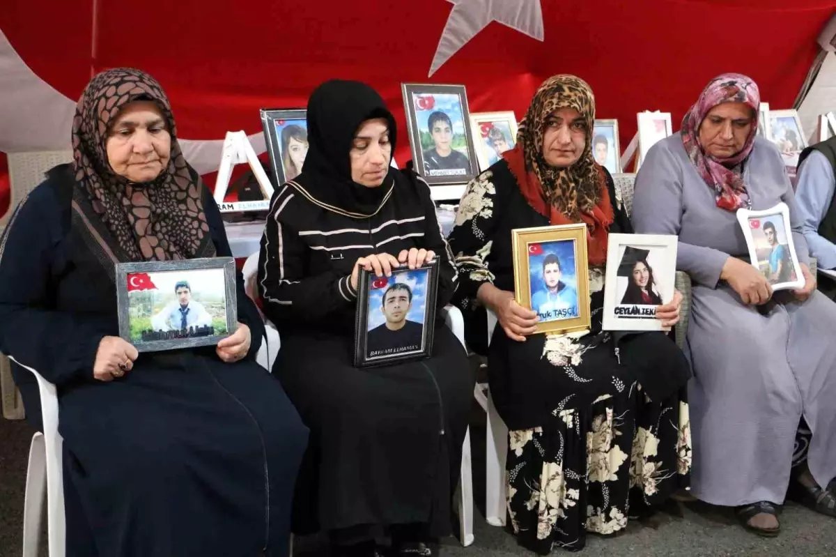 Diyarbakır'da Evlat Nöbeti Devam Ediyor