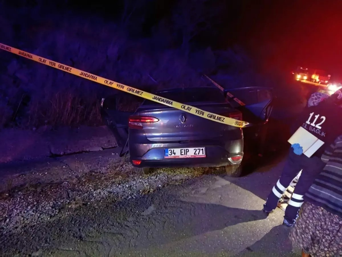 Bucak'ta Otomobil ve Tır Çarpıştı: 1 Ölü, 2 Yaralı