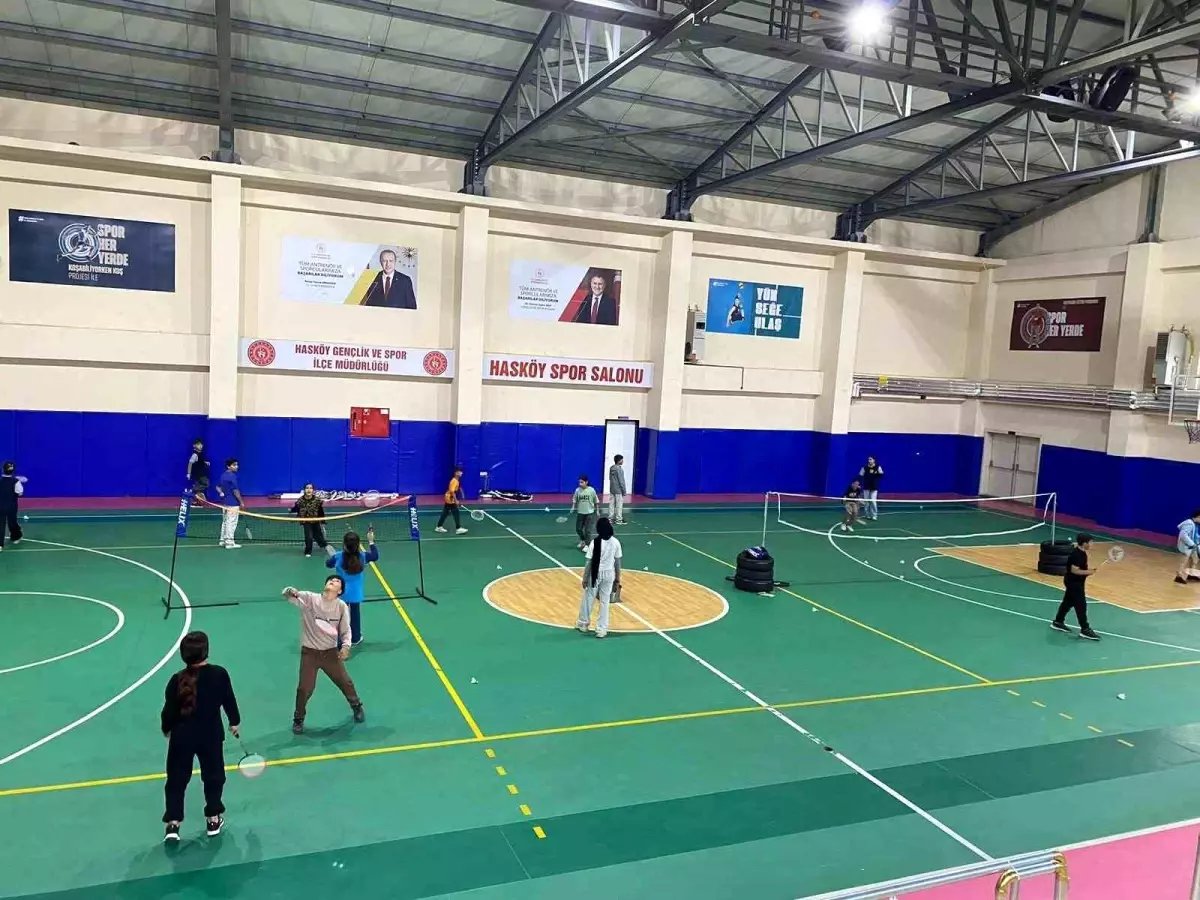 Muş'ta Badminton Antrenmanları Yoğun İlgiyle Devam Ediyor