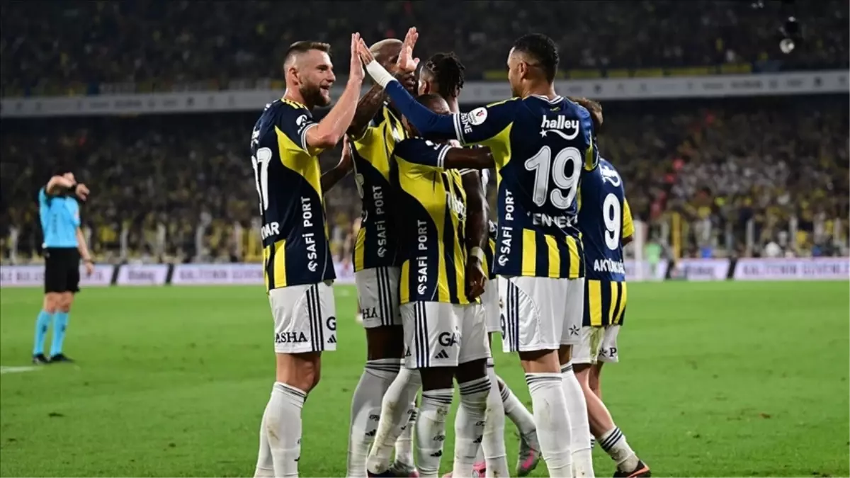 Fenerbahçe Karagümrük maçı ne zaman, şifresiz mi, hangi kanalda?
