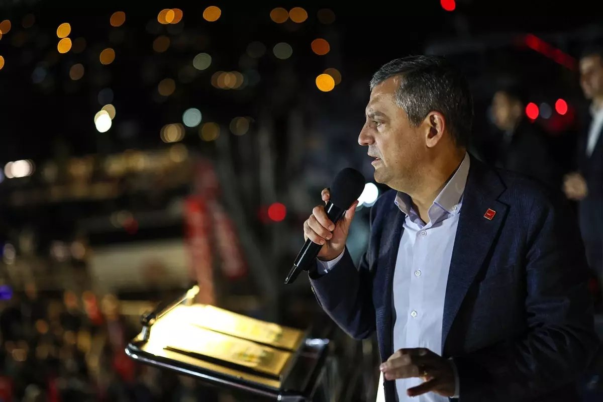 CHP lideri Özgür Özel'den 'ilk 100 gün' vaadi: Bütün kredi kartlarının faizini sileceğiz