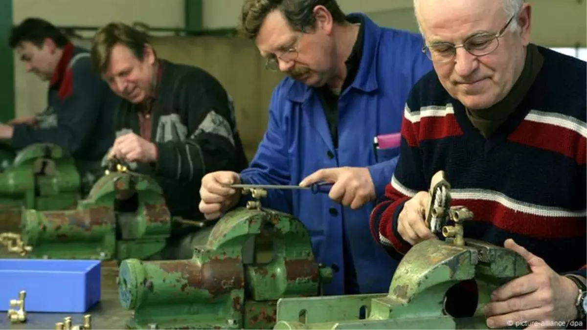 Almanya'da Aktif Emeklilik Tasarısı Kabul Edildi