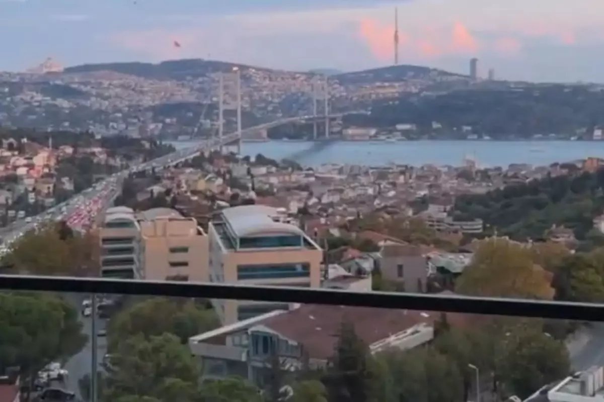 Haftalardır otelde kalıyorlardı! Galatasaraylı yıldızın yeni evinin manzarası büyüledi