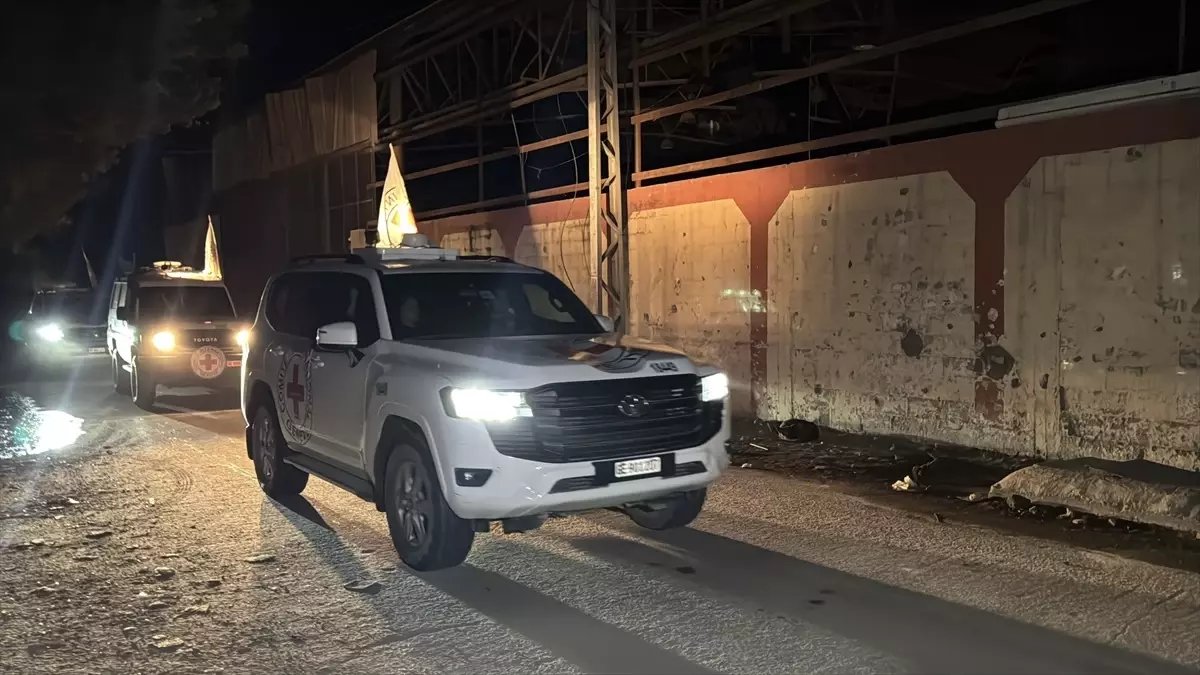 İsrail Ordusu, Hamas'tan 4 İsrailli Esirin Cesedini Teslim Aldı