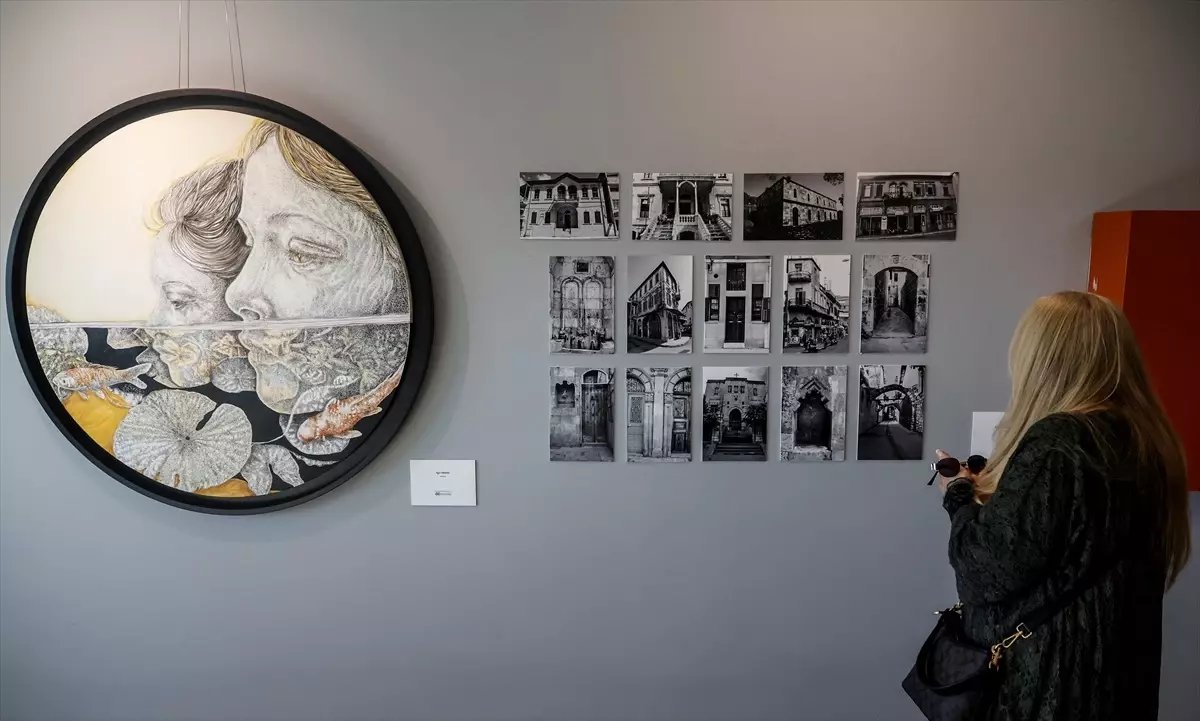 Mersin'de 2. Akdeniz Bienali Devam Ediyor