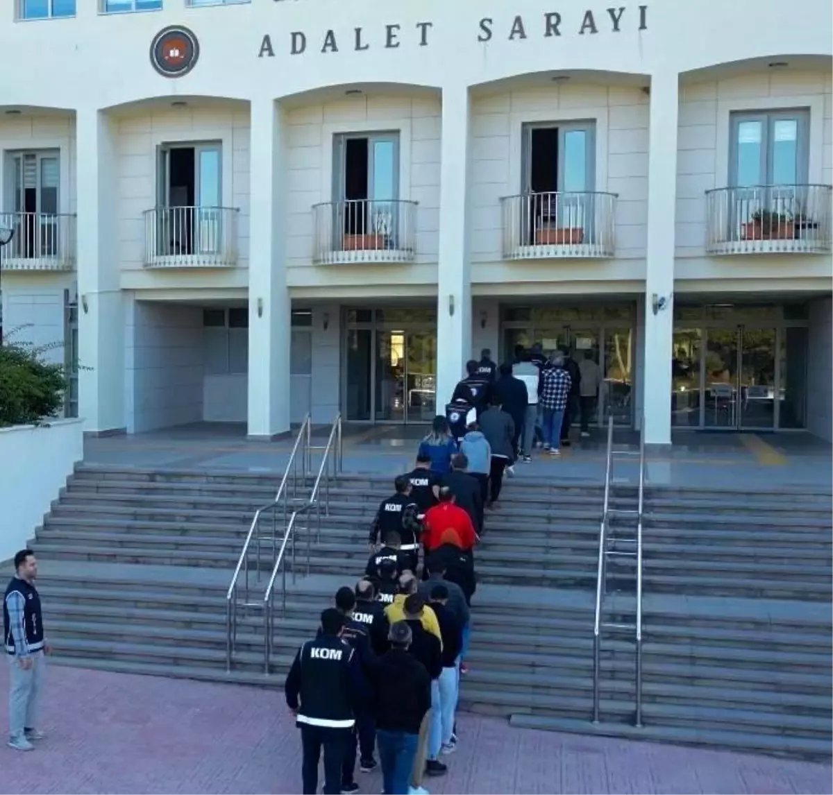 Bodrum'da Göçmen Kaçakçılığı Operasyonu: 19 Gözaltı