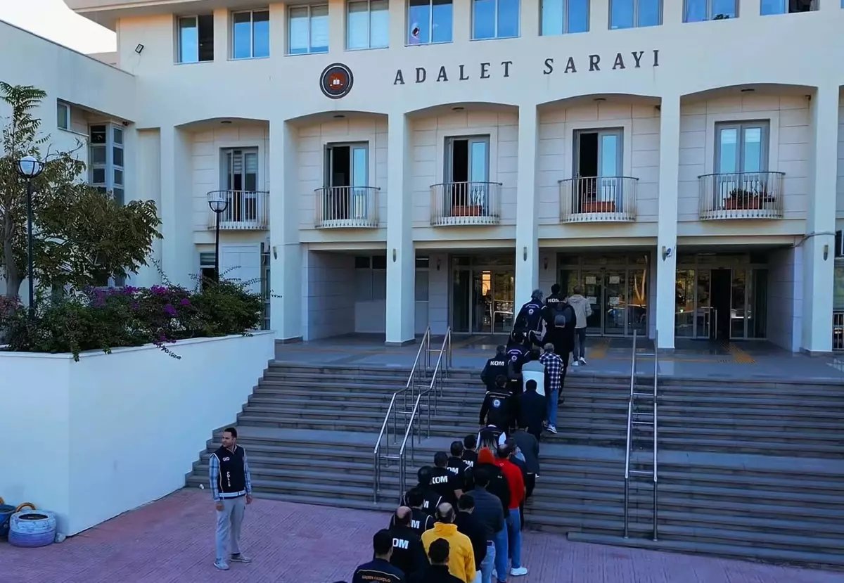 Bodrum'da Göçmen Kaçakçılığı Operasyonu: 16 Gözaltı, 13 Tutuklama