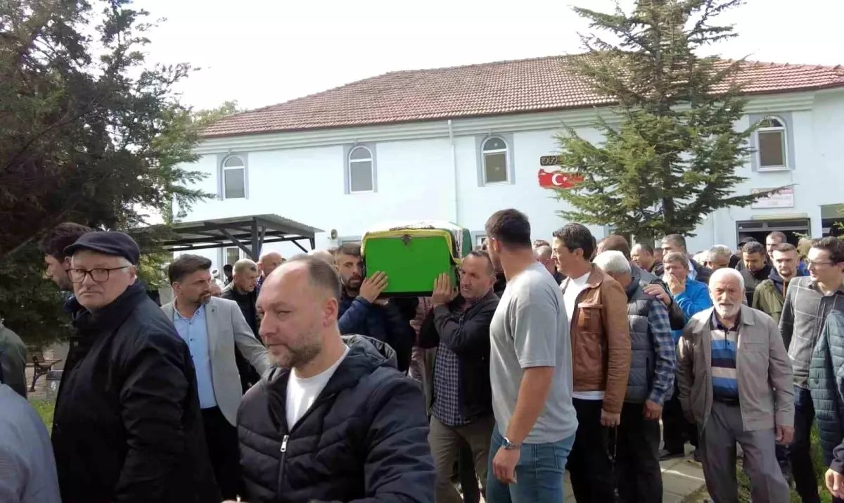 Düzce'de Trafik Kazası: Genç Kadın Hayatını Kaybetti