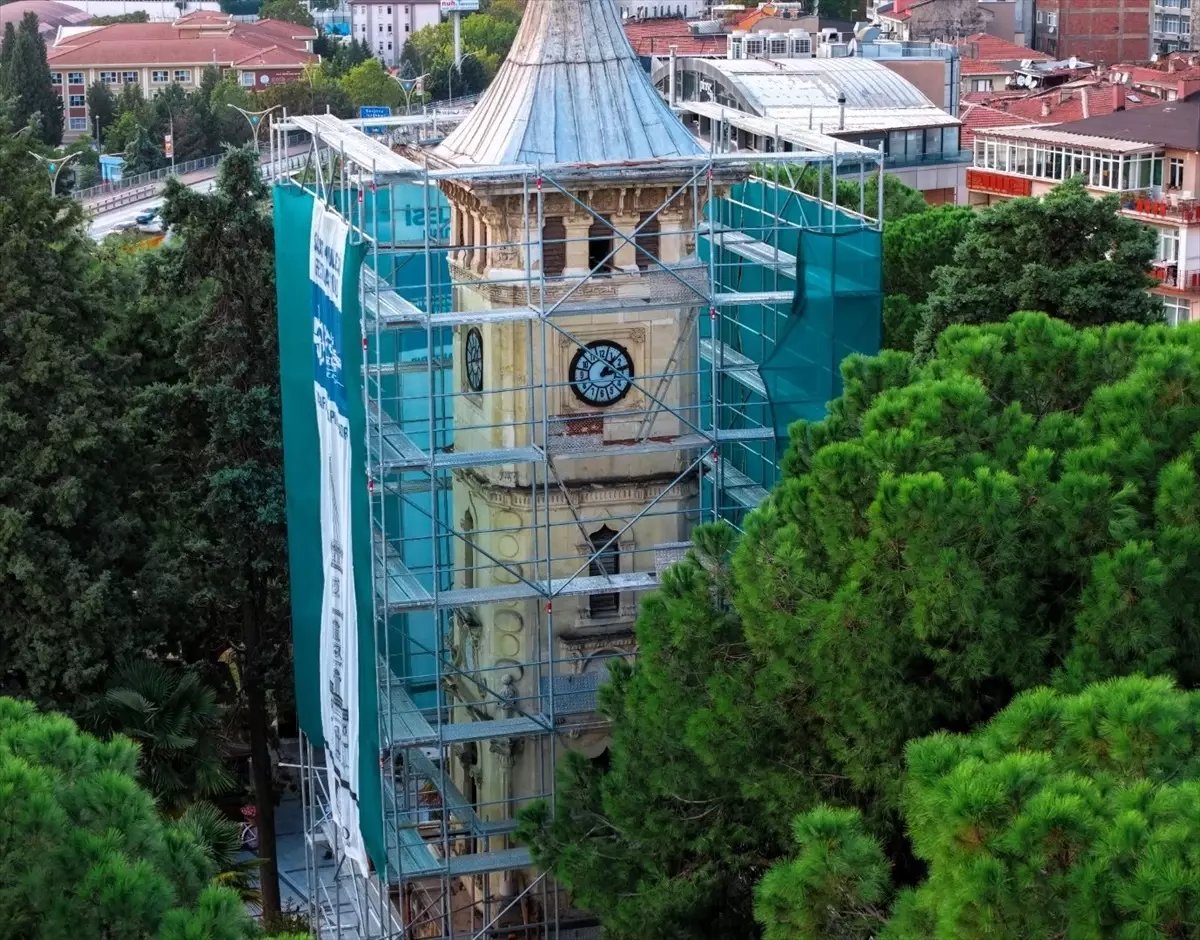 Tarihi İzmit Saat Kulesi'nin Restorasyonu Yıl Sonunda Tamamlanacak