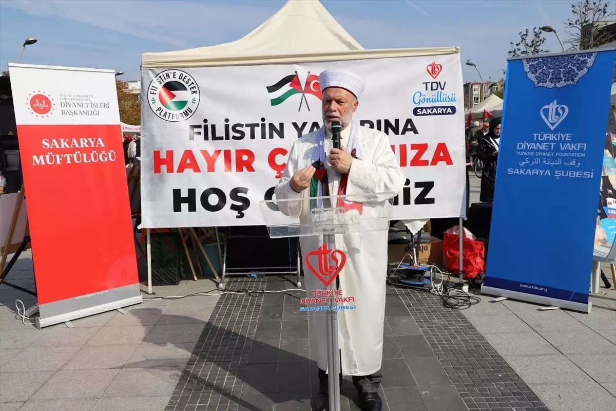 Sakarya'da Filistin Yararına Hayır Çarşısı Düzenlendi