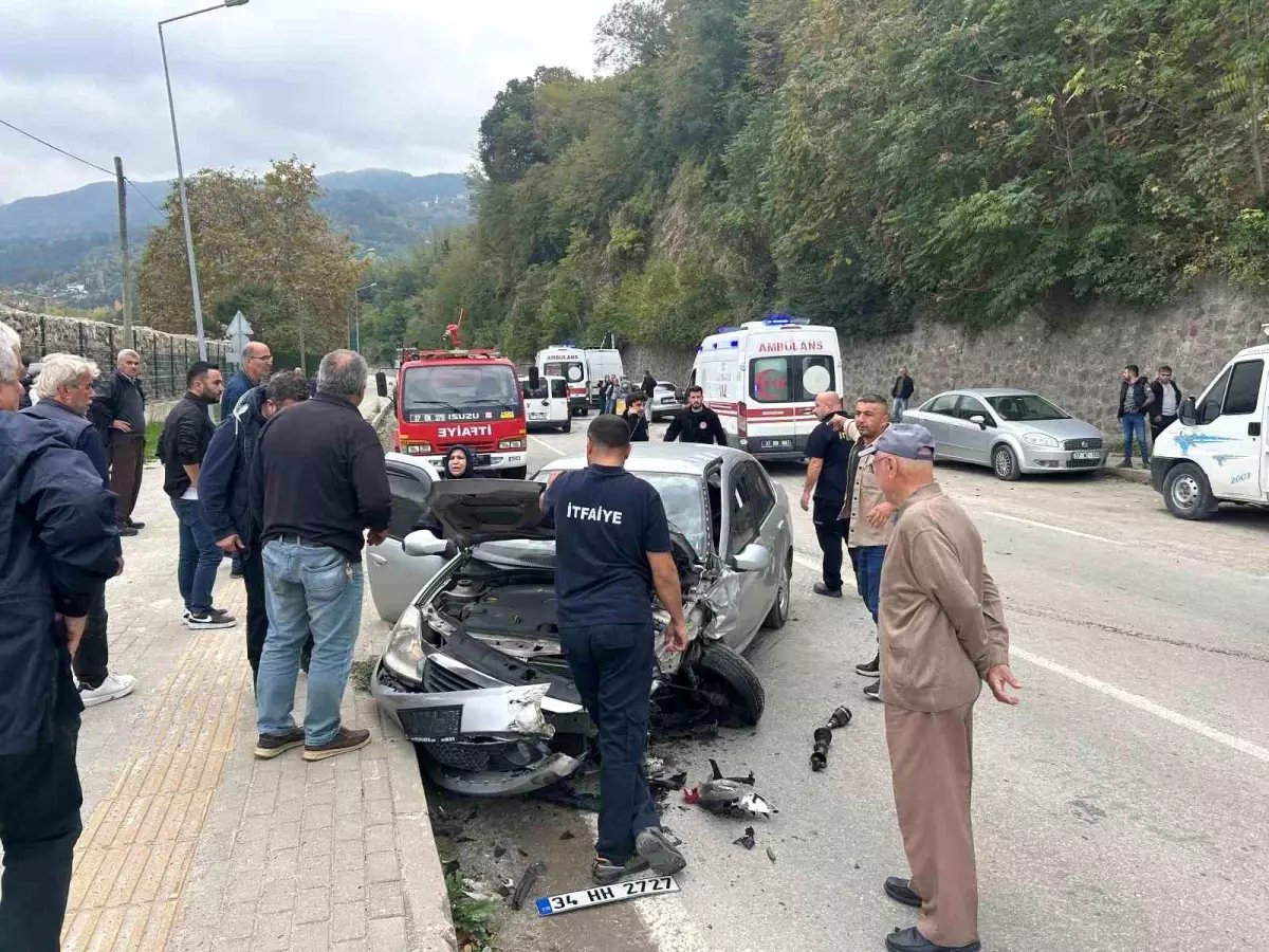 Kastamonu'da Otomobil Kazasında 4 Yaralı