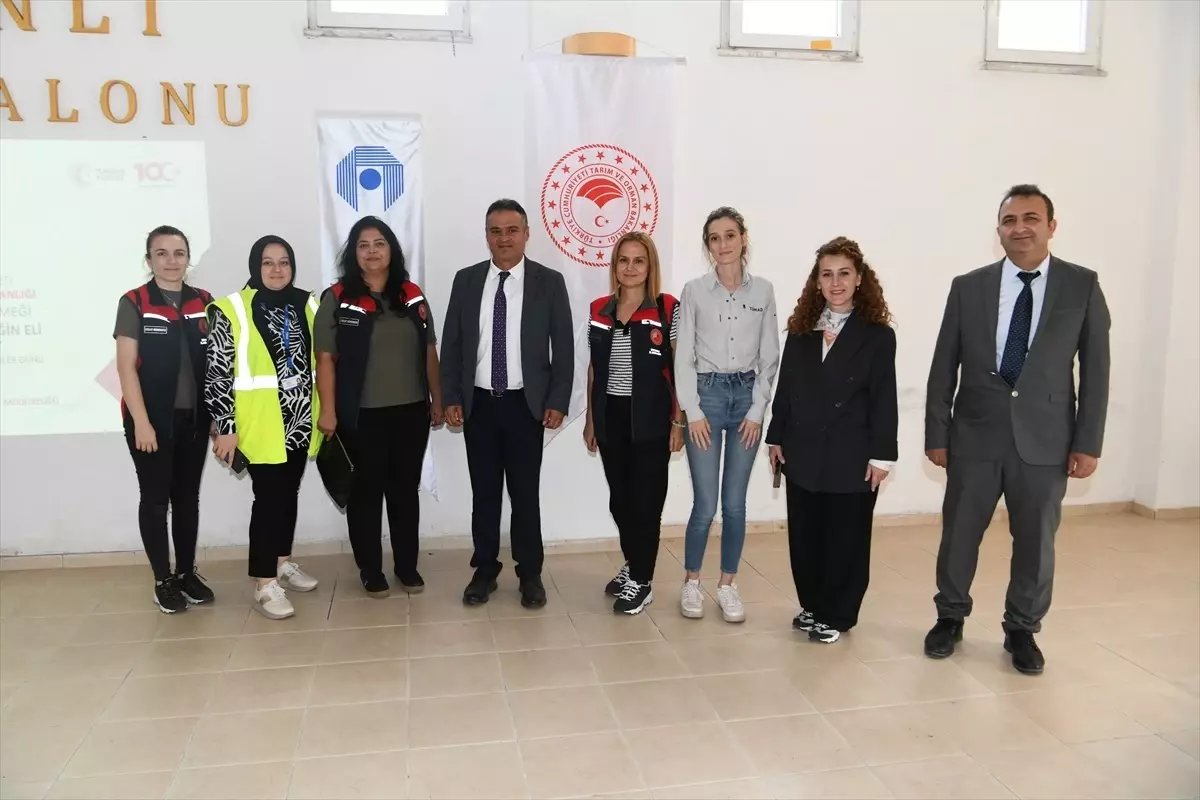 Dünya Kadın Çiftçiler Günü'nde Bilgilendirme Programı