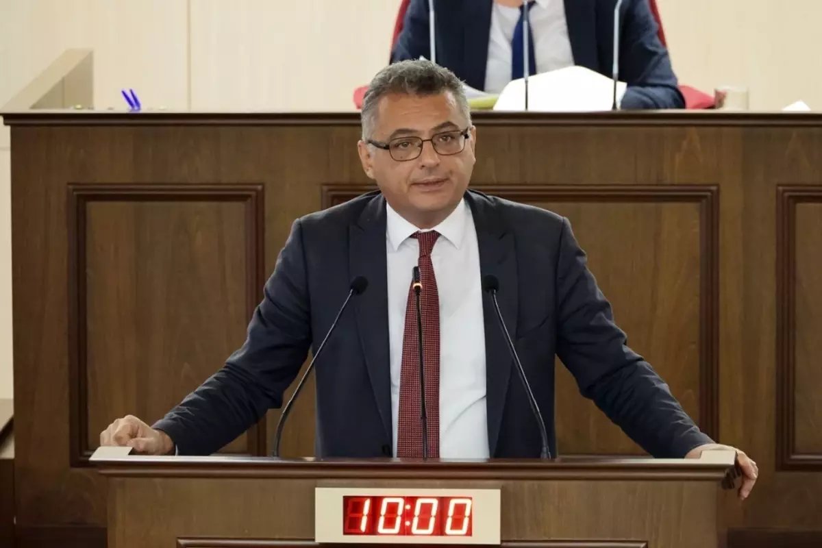 Resmi olmayan sonuçlara göre ipi göğüsledi! KKTC'nin yeni cumhurbaşkanı kimdir?