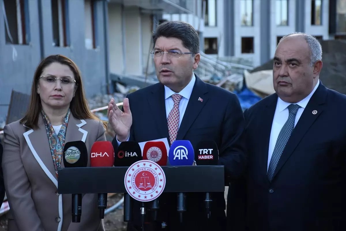 Bakan Tunç'tan CHP Grup Başkanvekili Başarır'ın açıklamalarına tepki Açıklaması