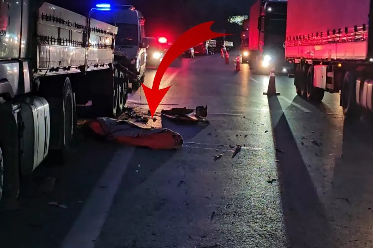 Sapanca'da TIR Kazasında Genç Sürücü Hayatını Kaybetti