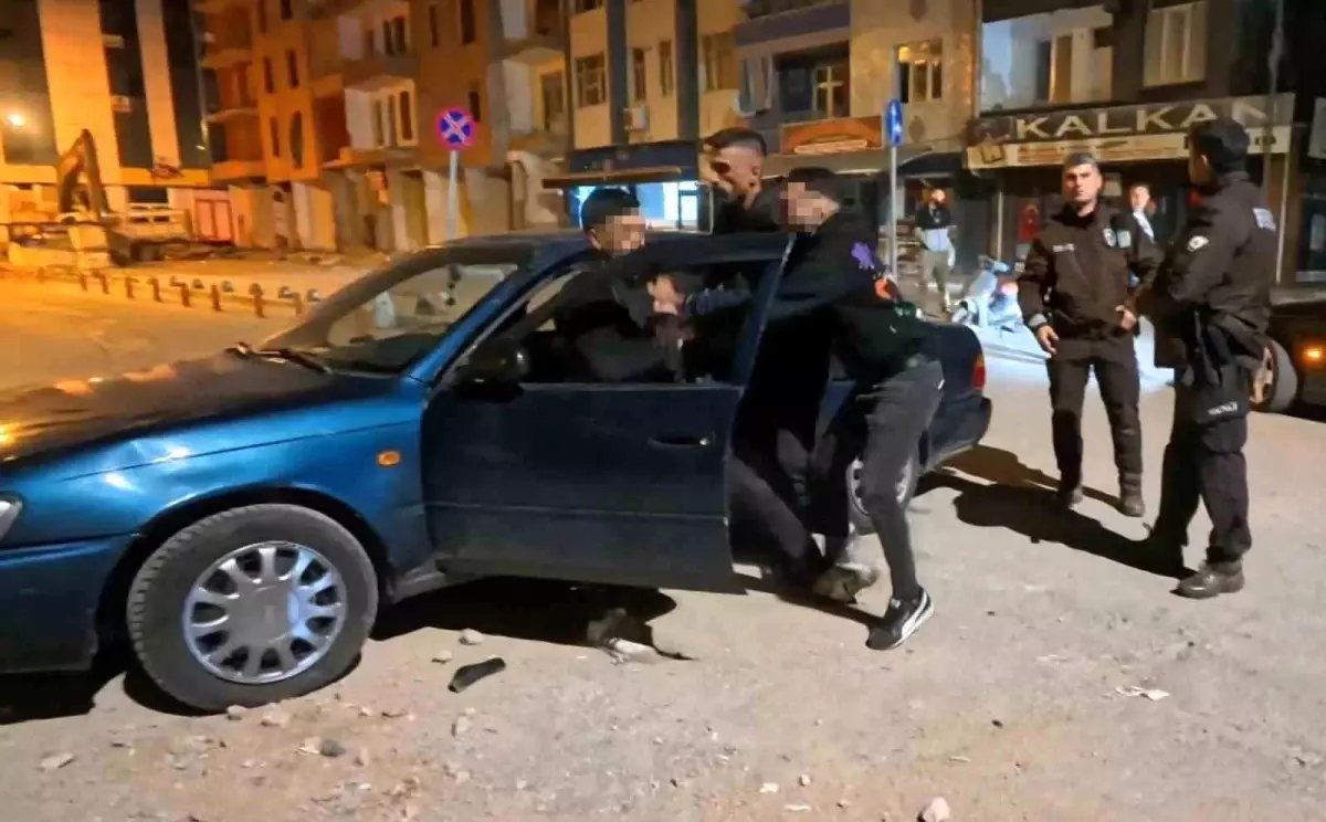 Aksaray'da Yere Tükürme Nedeniyle Kavga: 5 Gözaltı