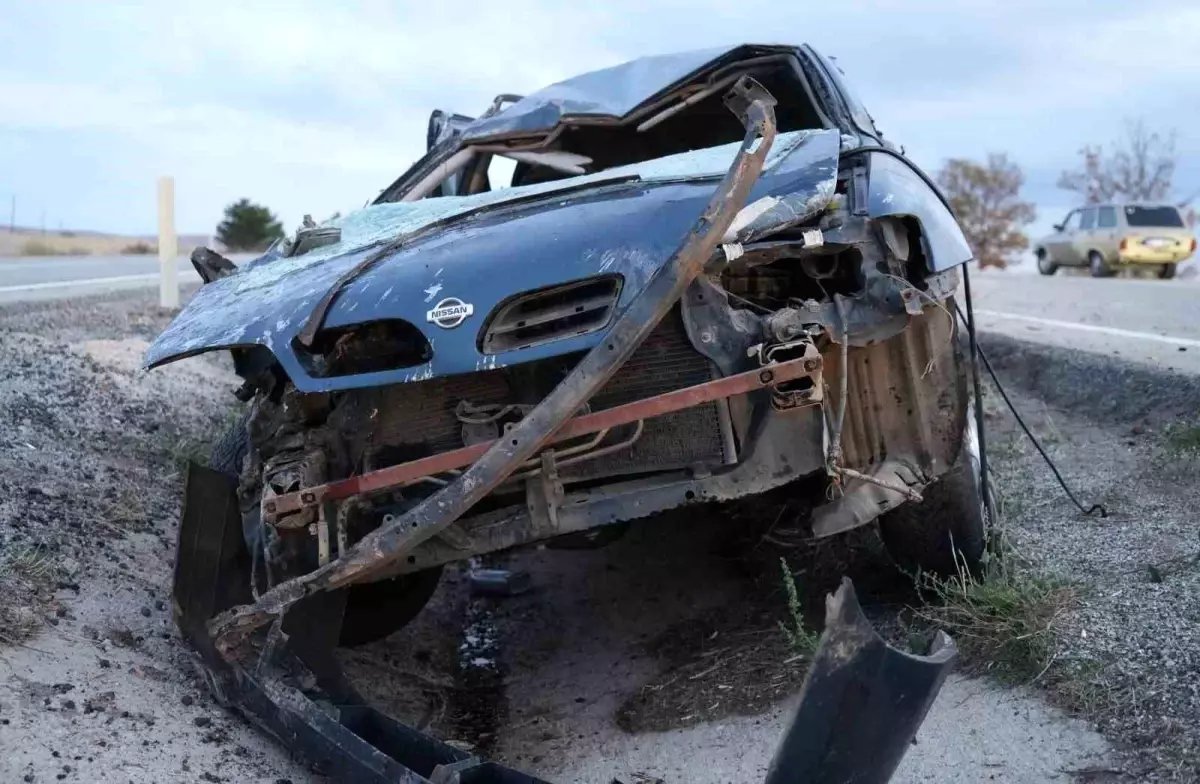 Kırıkkale'de Takla Atan Otomobilde Aile Yaralandı