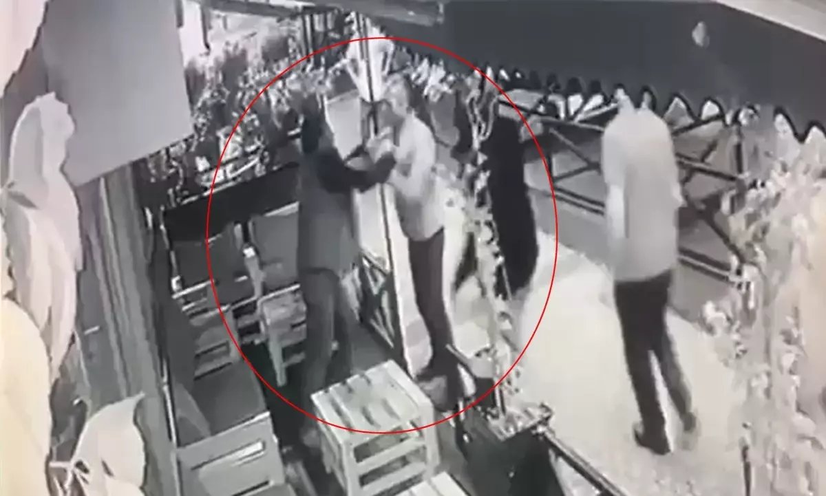 Bursa'da Alkollü İçecek Kavgası: 4 Yaralı