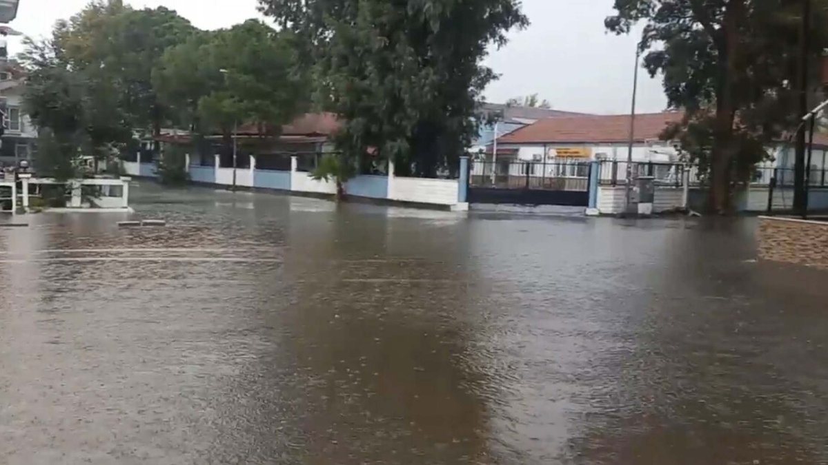 Muğla’da sağanak etkili oldu