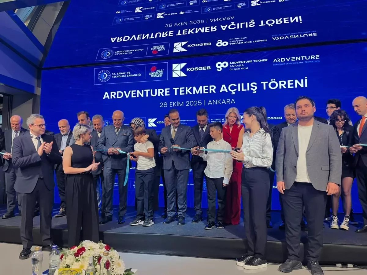 Bakan Kacır: Ardventure TEKMER, girişimlerin küresel markalara dönüşmesi için güçlü bir zemin oluşturacak