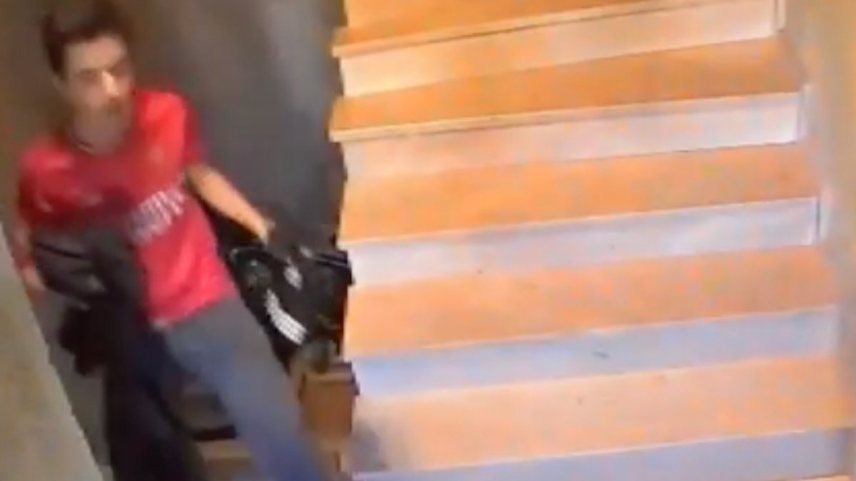 İstanbul'da evden aldığı yedek anahtarla park halindeki aracı çalan hırsız yakalandı