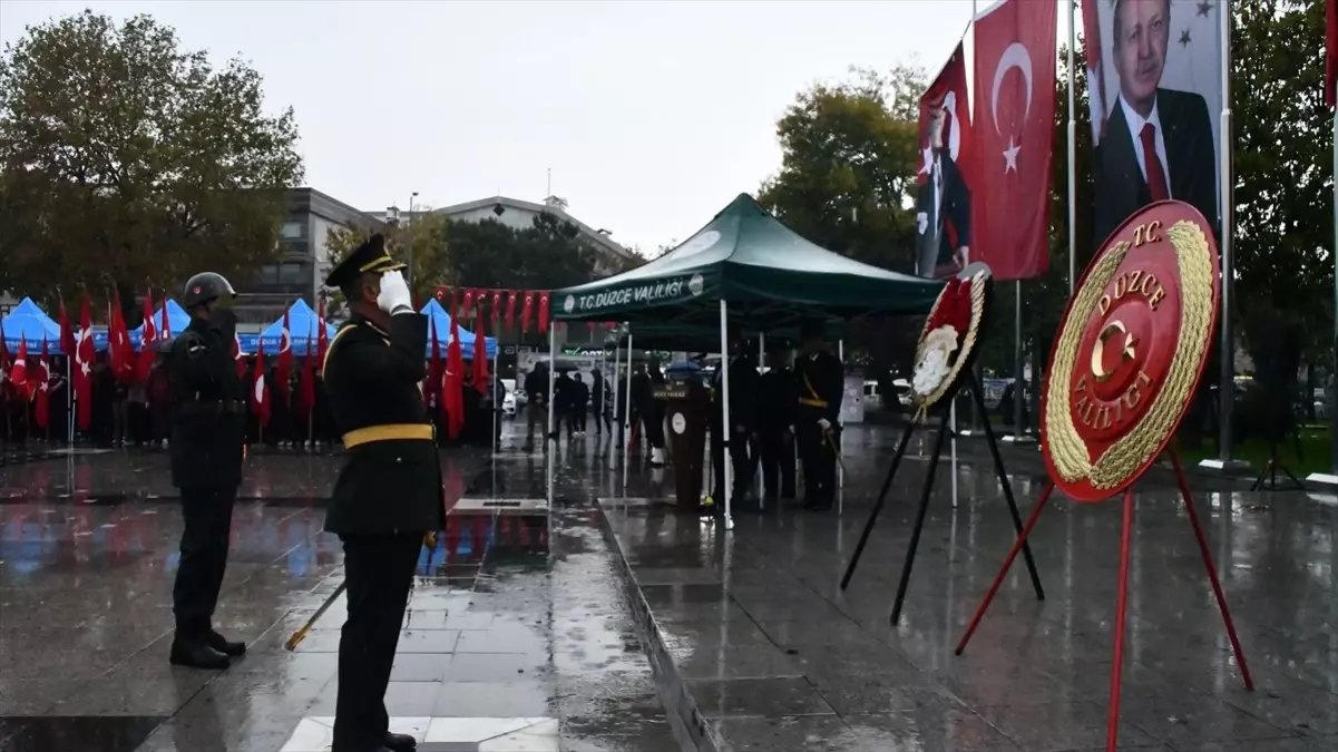 Cumhuriyet Bayramı Kutlamaları: 4 İlde Çelenk Sunma Törenleri Düzenlendi