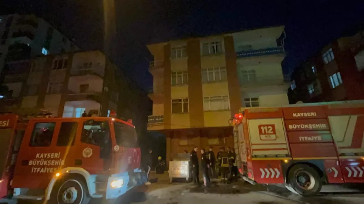Kayseri'de Yangın: 4 Çocuk Hastaneye Kaldırıldı