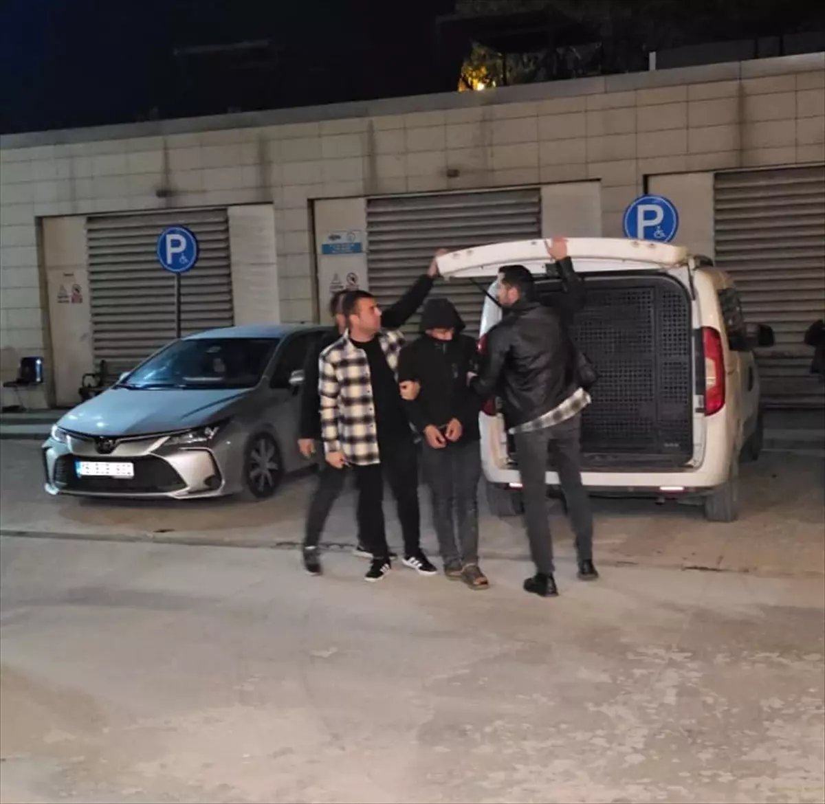 Bursa'da Firari Hükümlü Çalıntı Motosikletle Yakalandı