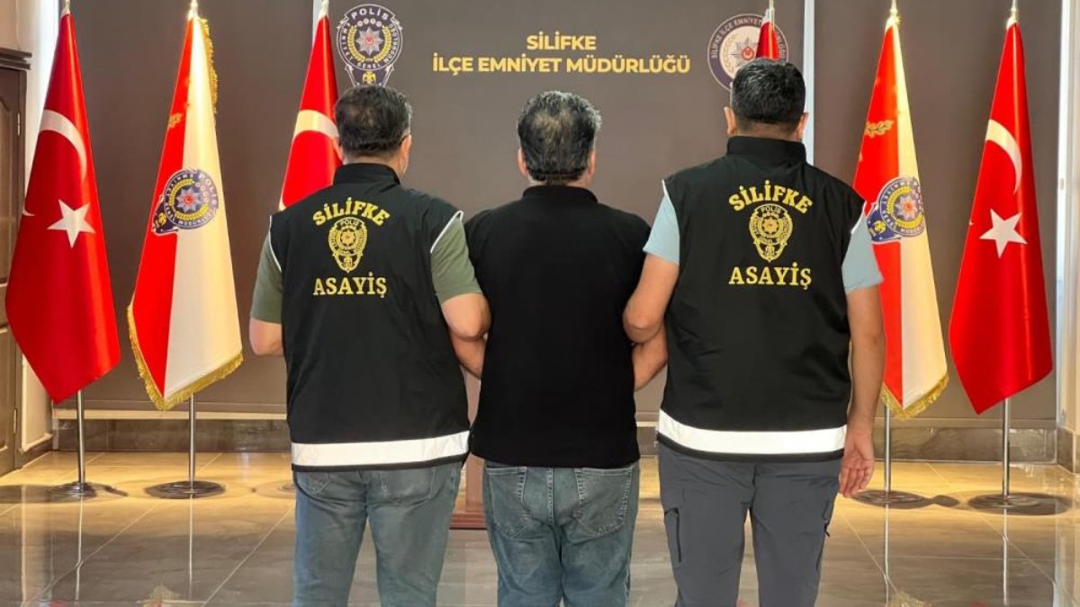 Mersin'de 31 yıl hapis cezasıyla aranan dolandırıcı yakalandı