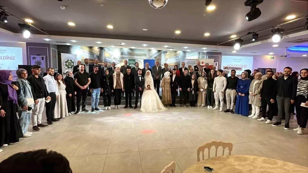 Konya'da 35 Genç Çiftin Toplu Nikah Töreni Gerçekleştirildi