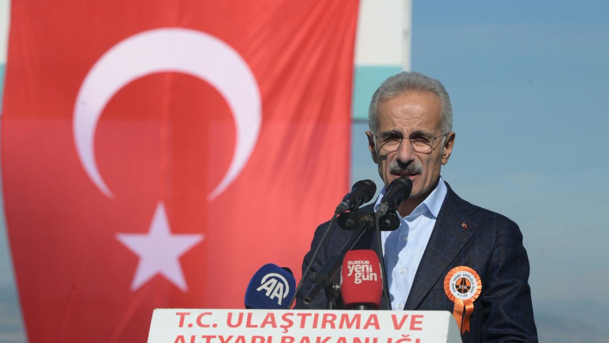 Abdulkadir Uraloğlu: Burdur-Tefenni-Çavdır Yolu ile yıllık toplam 831 milyon lira tasarruf edeceğiz