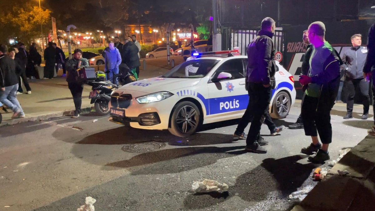 Beşiktaş-Fenerbahçe derbisi öncesinde silahlı kavgada kan aktı