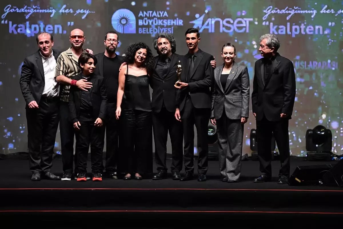 Antalya Altın Portakal Film Festivali'nde 'En İyi Film' Ödülü 'Tavşan İmparatorluğu'na Verildi