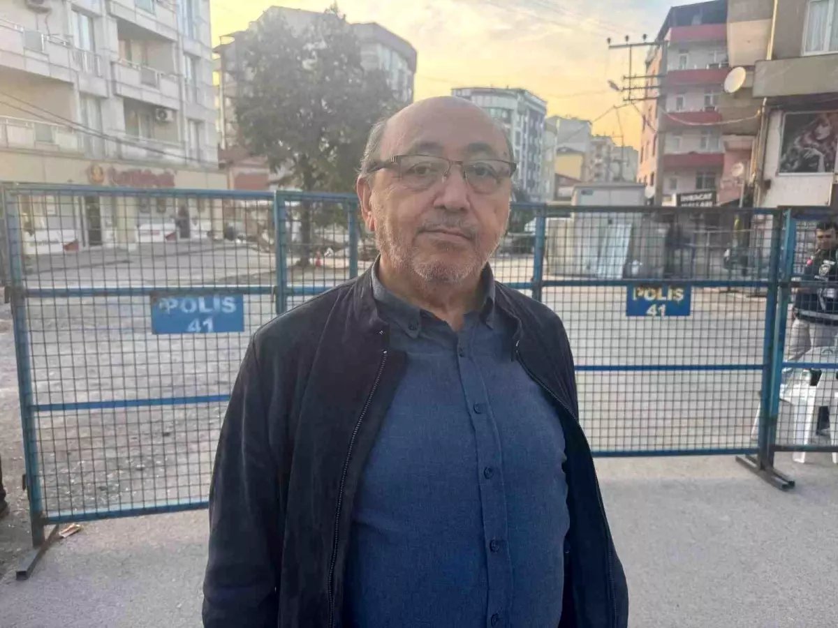 Kocaeli'de Çöken Bina İçin İncelemeler Sürüyor