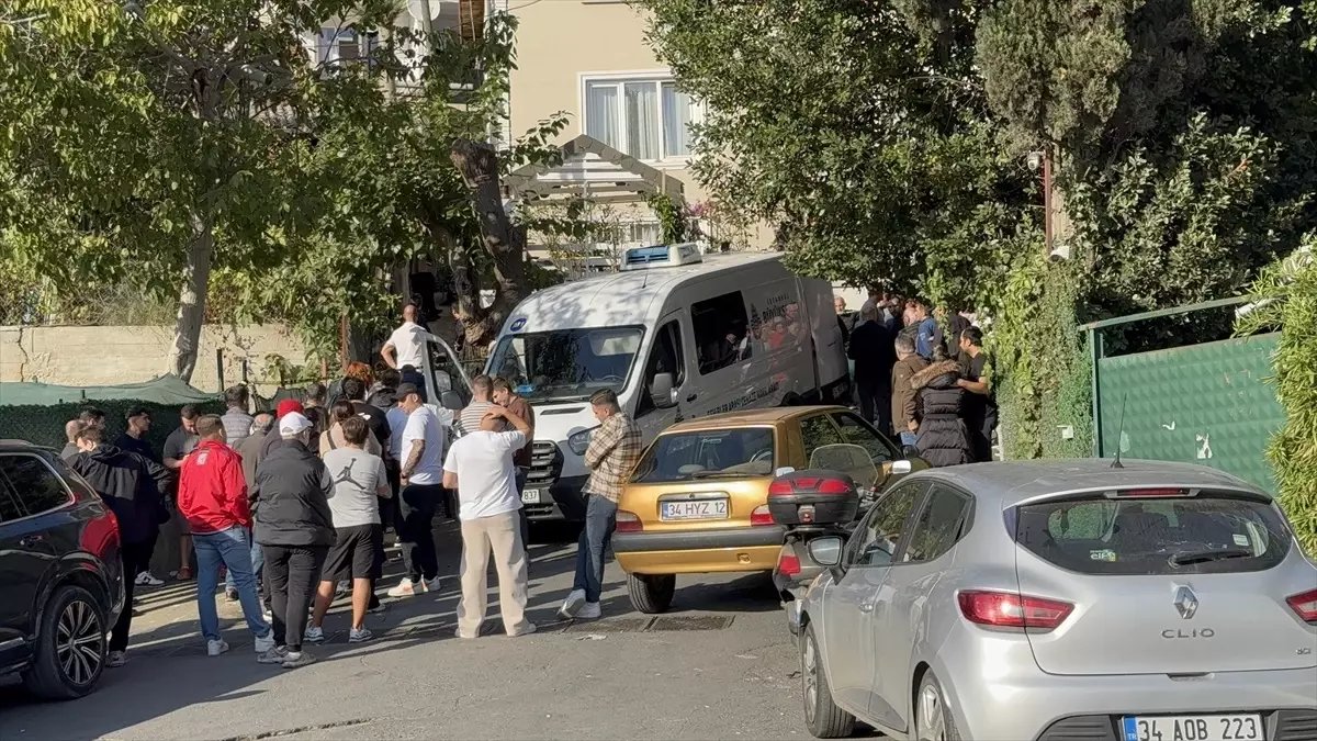 Sarıyer'de Silahlı Cinayet: Kadın ve Erkek Başlarından Vurulmuş Bulundu