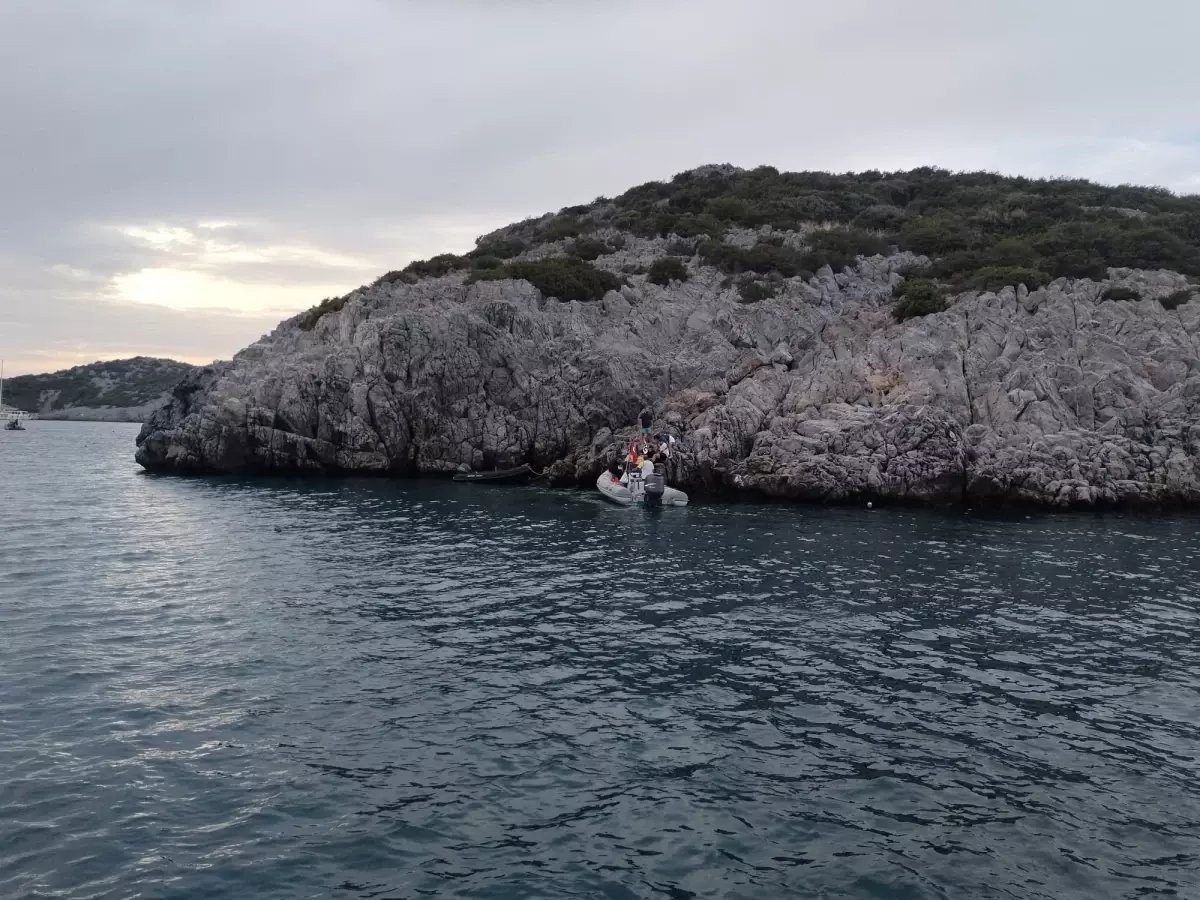 Bodrum'da Lastik Bot Kazası: 4 Yaralı