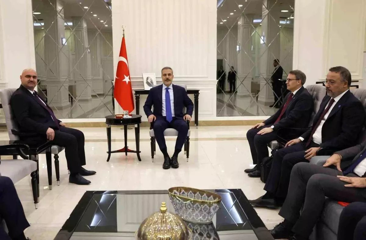 Dışişleri Bakanı Hakan Fidan, Irak Türkmen Cephesi ile Görüştü