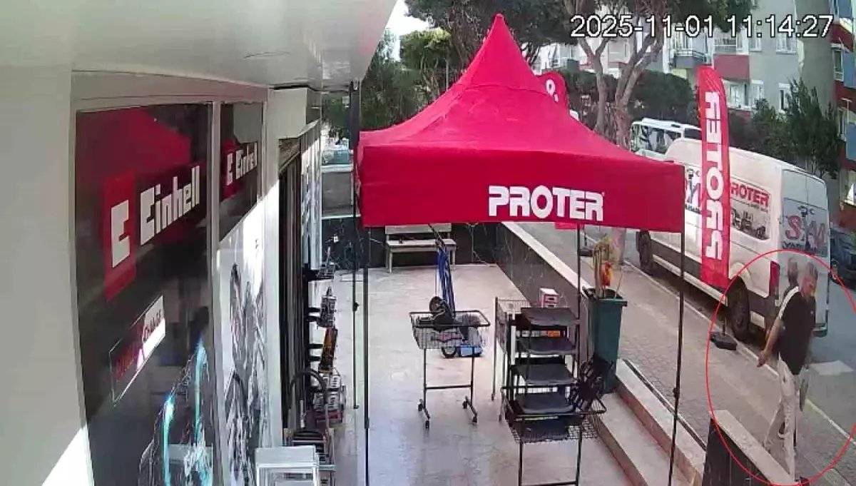 Antalya'da Alkollü Şahıs Yoldan Geçenleri Bıçakladı