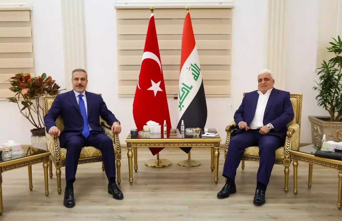 Dışişleri Bakanı Hakan Fidan Irak'ta Haşdi Şabi Komisyonu Başkanı ile Görüştü
