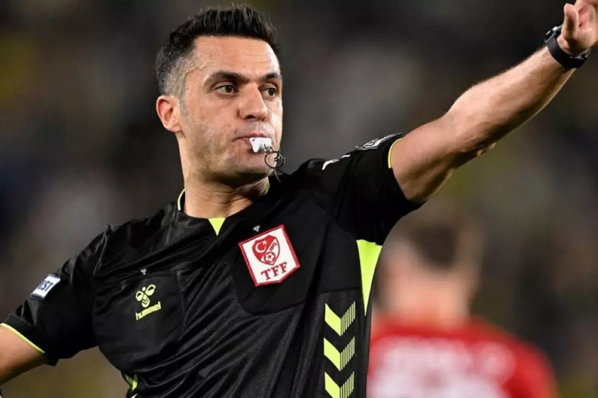 Beşiktaş taraftarından hakeme "bahis yapsana" tezahüratı