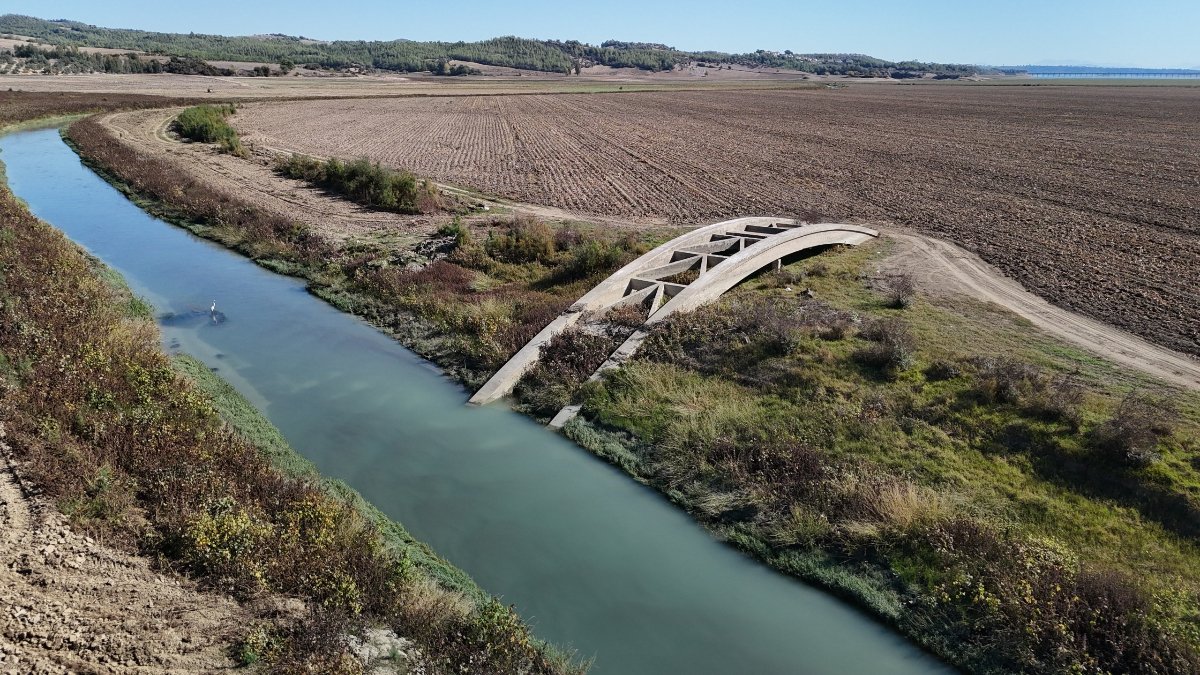 Adana'da Seyhan Baraj Gölü kurudu