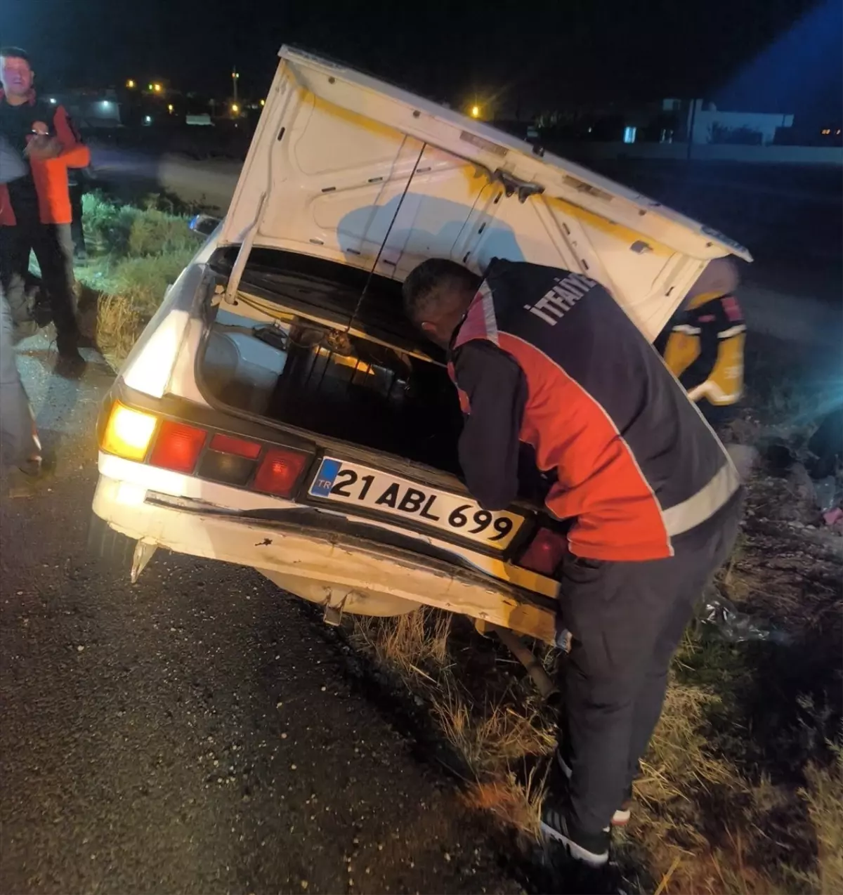 Mardin'de Otomobil Devrildi: 3 Yaralı
