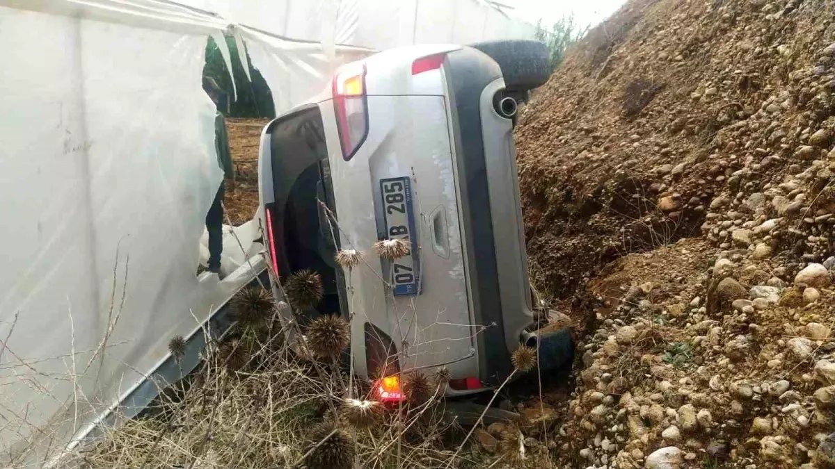 Antalya'da Trafik Kazası: 5 Yaralı