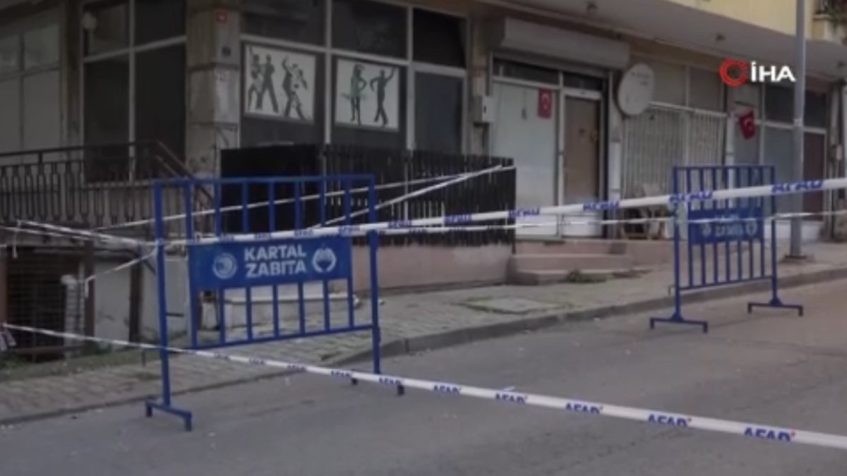 İstanbul'da tahliye edilen bina önünde polisin bekleyişi sürüyor