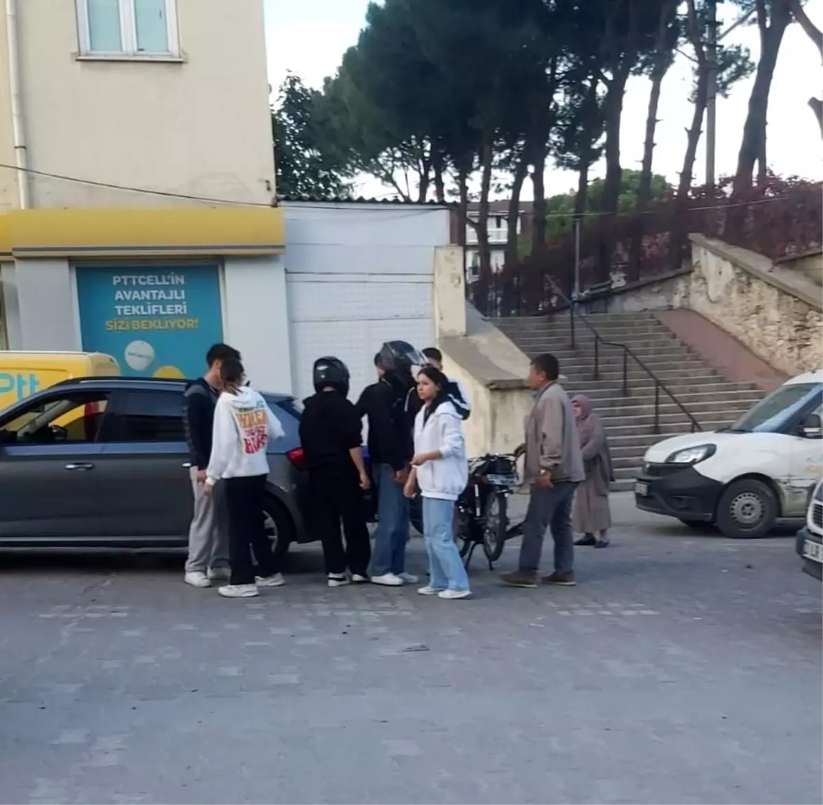 Denizli'de Motosiklet Kazası: İki Sürücü Yaralandı
