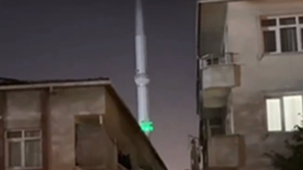 İstanbul'da cami hoparlöründen İzmir Marşı