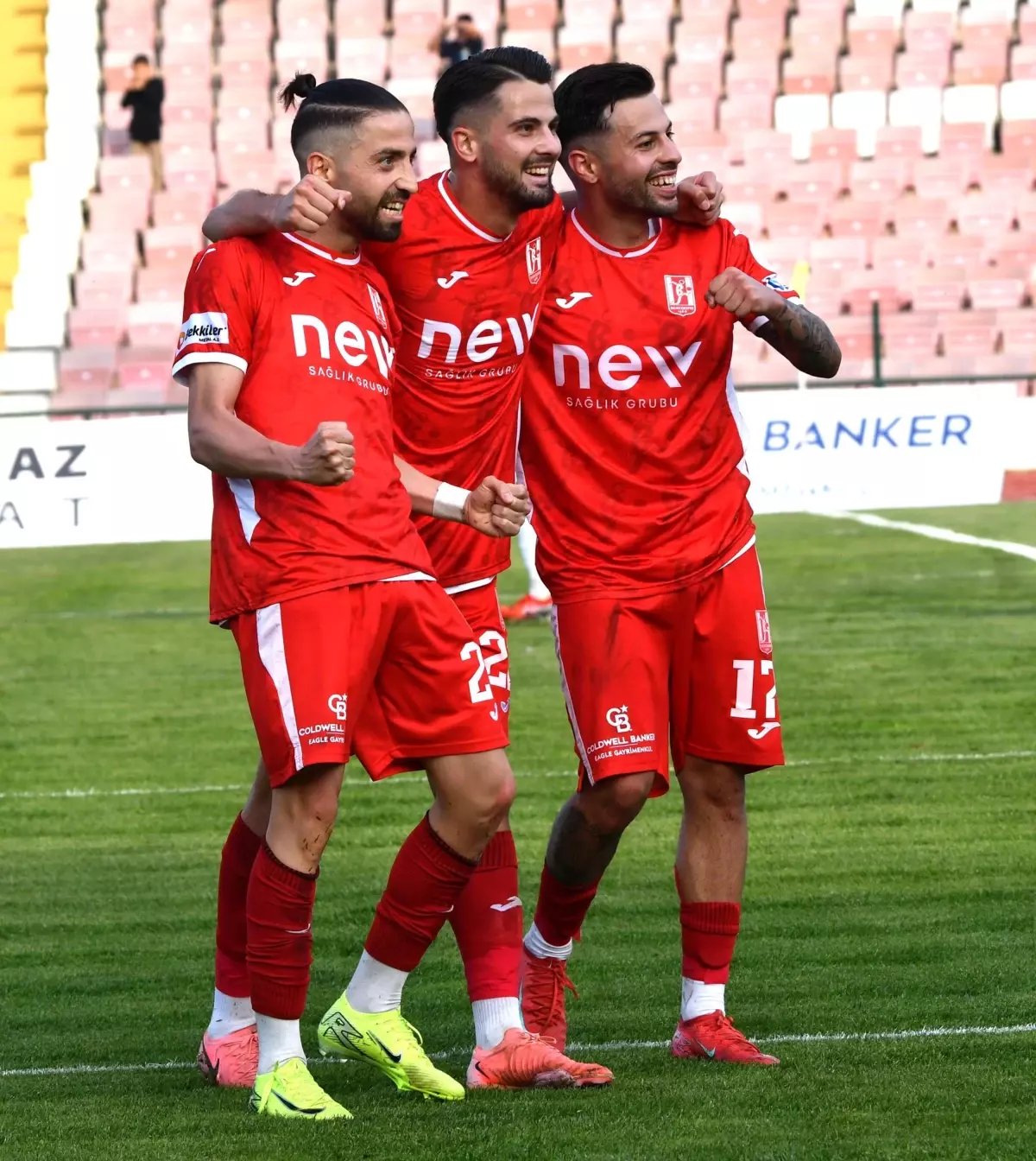 Balıkesirspor, Nazillispor'u 3-0 Geçerek Yenilmezlik Serisini Sürdürdü