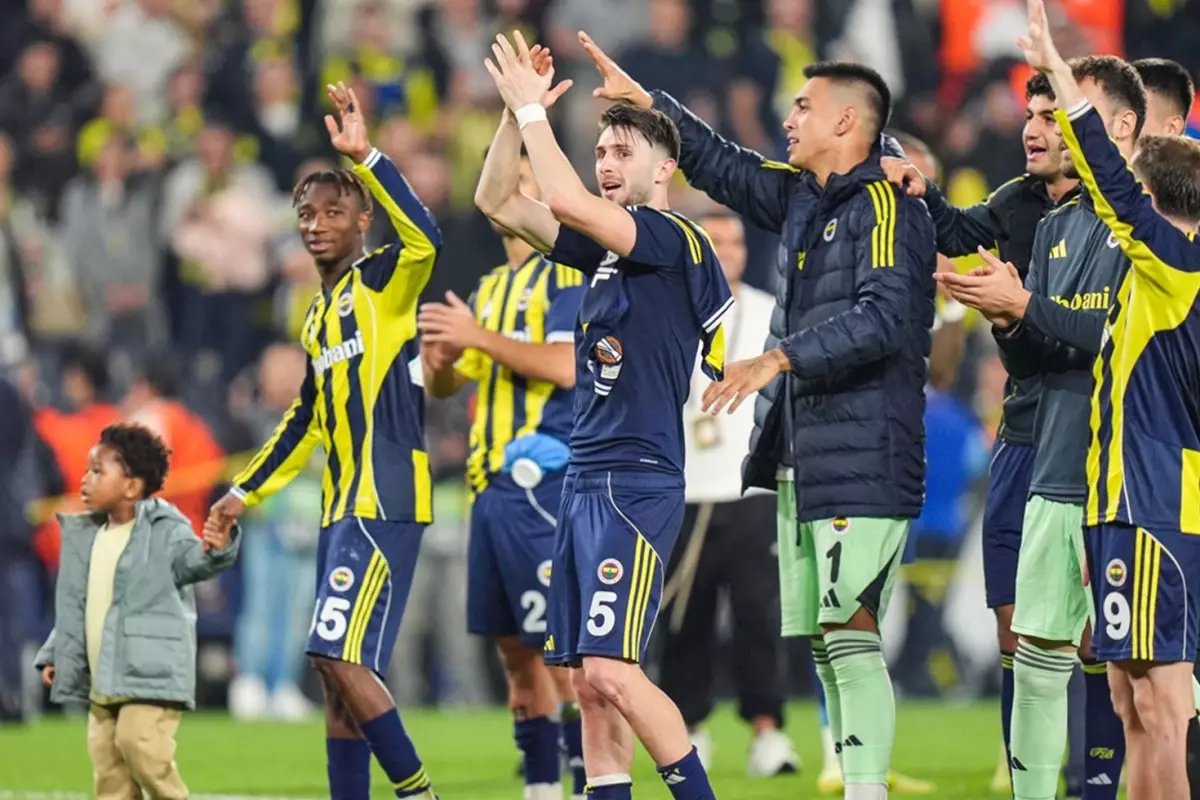 Aralarında Fenerbahçe'de var! UEFA Avrupa Ligi'nde play-off turuna kalacak takımlar açıklandı